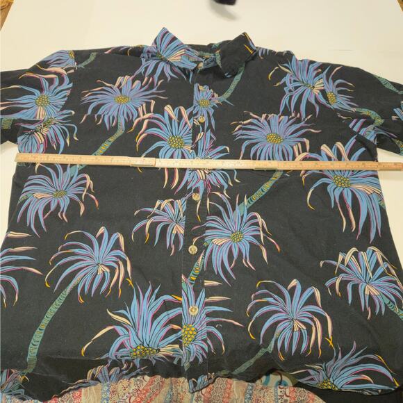 Cooke Street Honolulu Mens Large Hawaiian Shirt Button Up Floral Beach Vacation - Picture 8 of 9